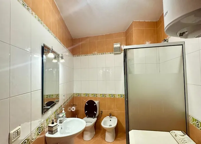 Kk Air Albania-centrally Located * 地拉那