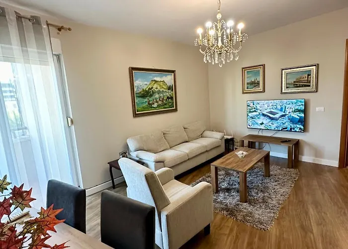 Kk Air Albania-centrally Located 公寓